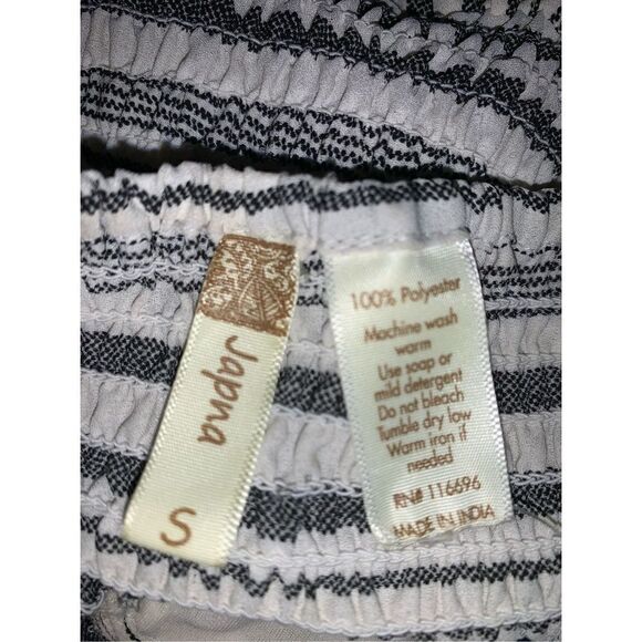 Japna Striped Cropped Romper - Picture 5 of 5